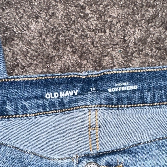 Old Navy Light Blue Boyfriend Jeans - Picture 2 of 5